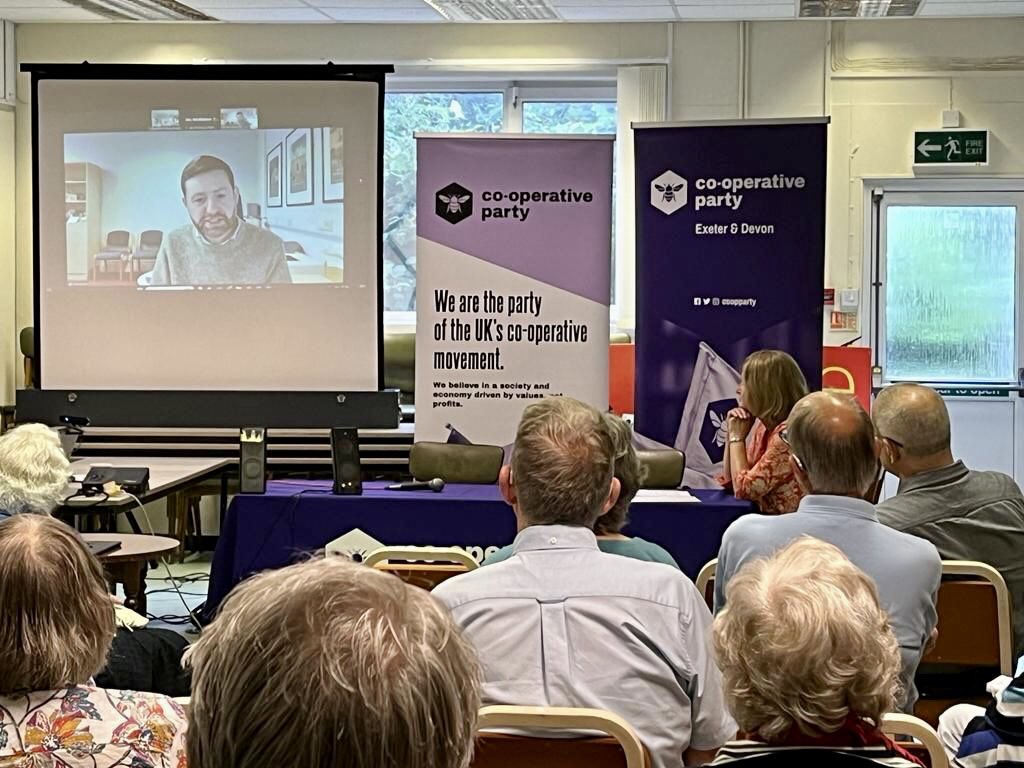 Great to speak at the Co-op South West Food Conference. A govt with <a href="/CoopParty/">Co-operative Party</a> values at its core is key to restoring food security.  

Building partnerships across the country between farmers, producers &amp; retailers will ensure more quality British food on our kitchen tables. 🐝