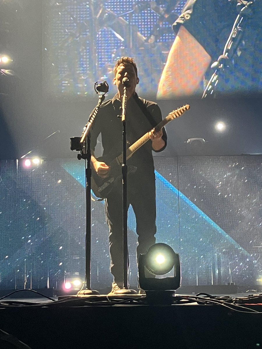 NBJP_Takachan's tweet photo. 降臨し奉る我の神々達 #Nickelback #ニッケルバック #getroolintour #NBJapan https://t.co/AT4G7sQhl6
