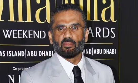 htcity's tweet photo. Anna is not a fan of OTT censorship!
Read our story to find out what @SunielVShetty said regarding the censorship on OTT platforms and why he is not in favour of the idea!
https://t.co/QLVUnINLDS
#SunielShetty #OTT #censorship #censorottplatforms https://t.co/69Y7gjkI8V