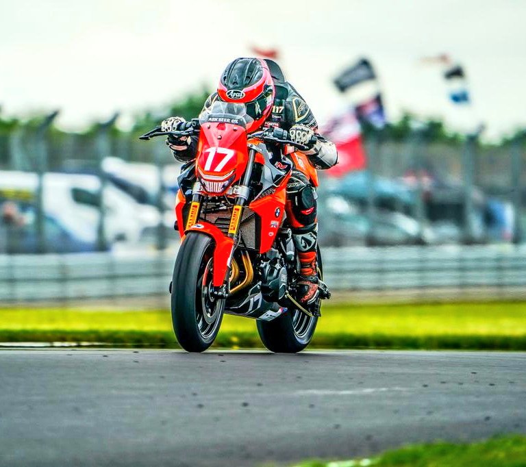 NoLimitsNLR's tweet photo. Not So Factory racing team go full factory at @WorldSBK  UK round at @DoningtonParkUK 

📸 Camipix Photography

@Camit1985 
#NLR2023 https://t.co/CoZ7BdC3A2