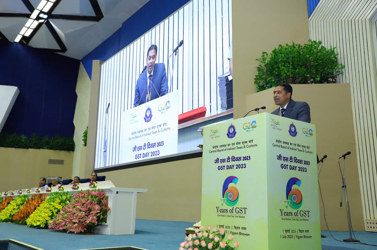 Mr. Sudipta Chakraborty, Superintendent <a href="/cgstkolkatazone/">CGST Kolkata Zone</a> reminisced his experiences in pre-GST times with innumerable files &amp; records which transitioned to paperless digital office in GST regime enabling CBIC to deliver services such as refunds to ensure liquidity even in COVID.