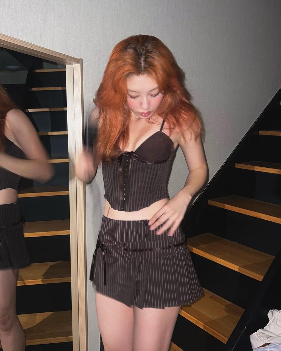 ⠀

⠀2023年07月01日  ✸  雪絵
⠀black never goes wrong. 

⠀⠀