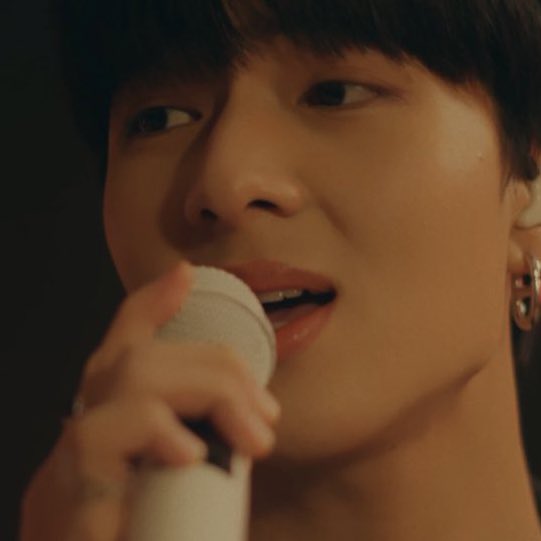 saturnsmileyzn's tweet image. น้องนิวก็คือหล่อด้วย สวยด้วย หม่ามิตุยย 
꒰ ❛ @CwrNew #NuNew  ❜ ꒱ #PasscodeAllyxNuNew