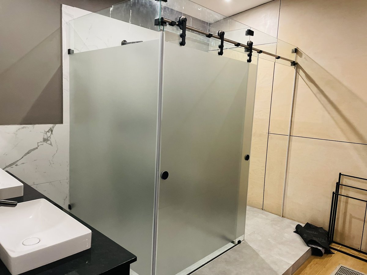 DrawnMak_Zm's tweet image. DrawnMak! With our high-quality glass frosting services, your space will be transformed into a work of art  #officedesign #branding #windowfrosting #vinylfrosting #officefrosting #sanblasting
drawnmak.com
info@drawnmak.com
+260 96 2895694