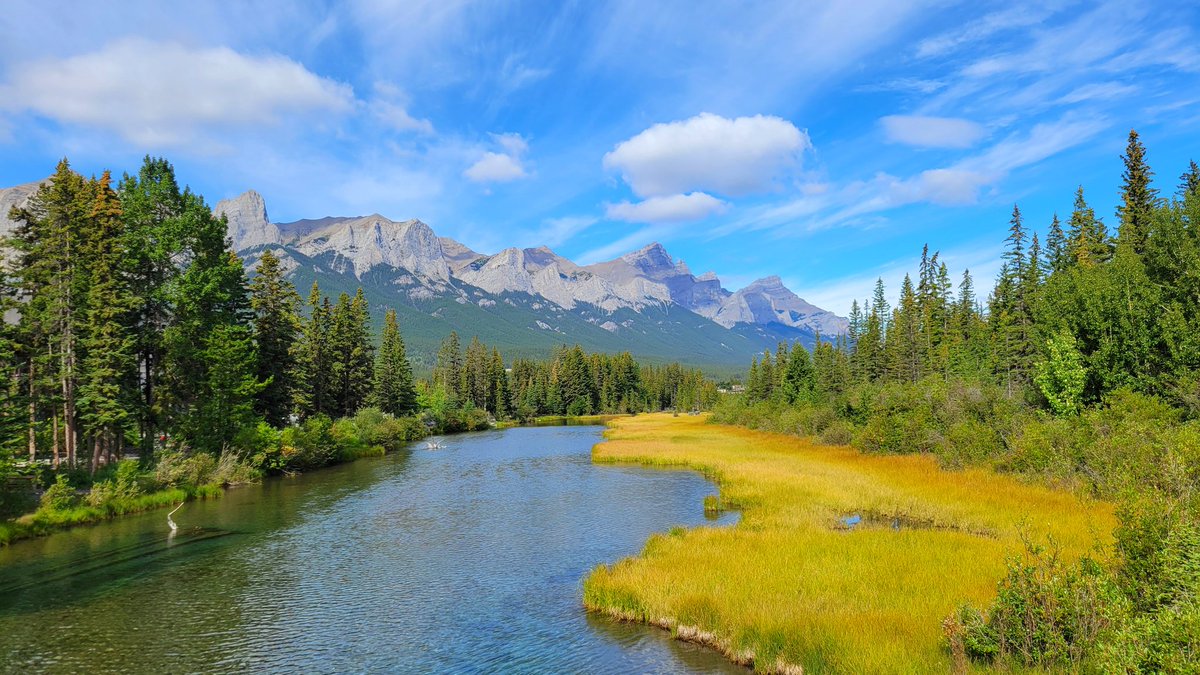 abate007's tweet photo. Canmore Alberta. Happy Birthday Canada. 🇨🇦 https://t.co/RRDZErKsQV