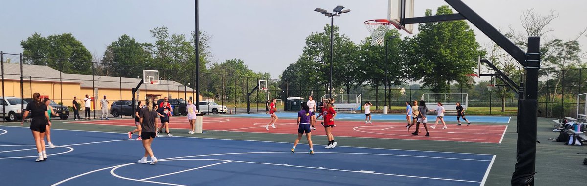 Warehouse Wonderment  "<a href="/BballWarehous/">Basketball Warehouse🏀</a> style" here in Woodbridge at their "7am or Sit" full court run on 2 adjacent courts.

College hoops from <a href="/BrownU_WBB/">Brown Women’s Basketball</a> <a href="/VassarWBB/">Vassar WBB</a> <a href="/HunterCollegeW1/">Hunter College Women’s Basketball</a> <a href="/TuftsWbball/">Tufts Women's Basketball</a> <a href="/montclairstwbb/">Montclair State WBB</a> <a href="/RamapoAthletics/">Ramapo Athletics</a> <a href="/DevilsWBB/">FDU-Florham WBB</a> <a href="/Hamiltonwbb/">Hamilton College Women's Basketball</a> <a href="/AICWBB/">AICWomens Basketball</a> <a href="/BlueJaysWBB/">Etown College WBB</a> FUN!!