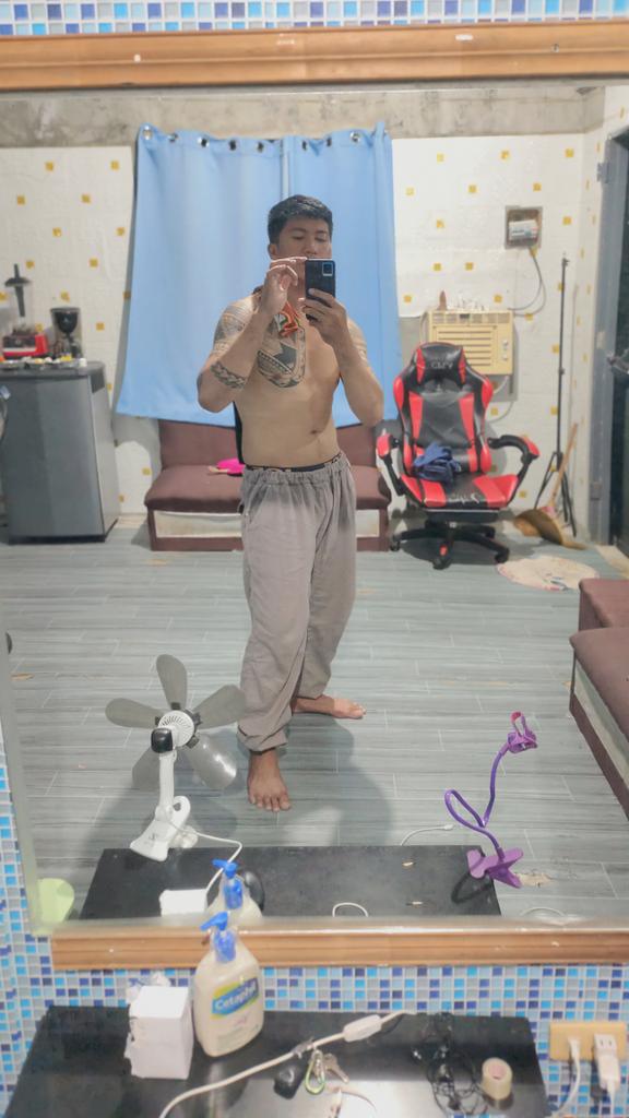 jmapolo67's tweet photo. I’m sorry I was not good enough. But I tried to be.💪💪
Home workout https://t.co/QHIC5AQeuk