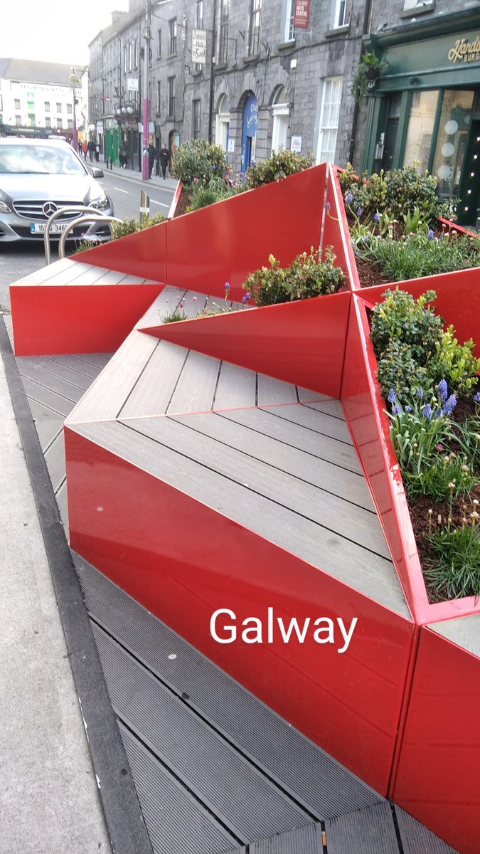 Galway parklets. Cost €250K for 2.  
Cork parklets €25K each
Fingal parklets €9K each
 
Questions need to be answered
#GalwayCityOfCars #WindscreenViewCity

connachttribune.ie/two-street-par…

irishtimes.com/life-and-style…
