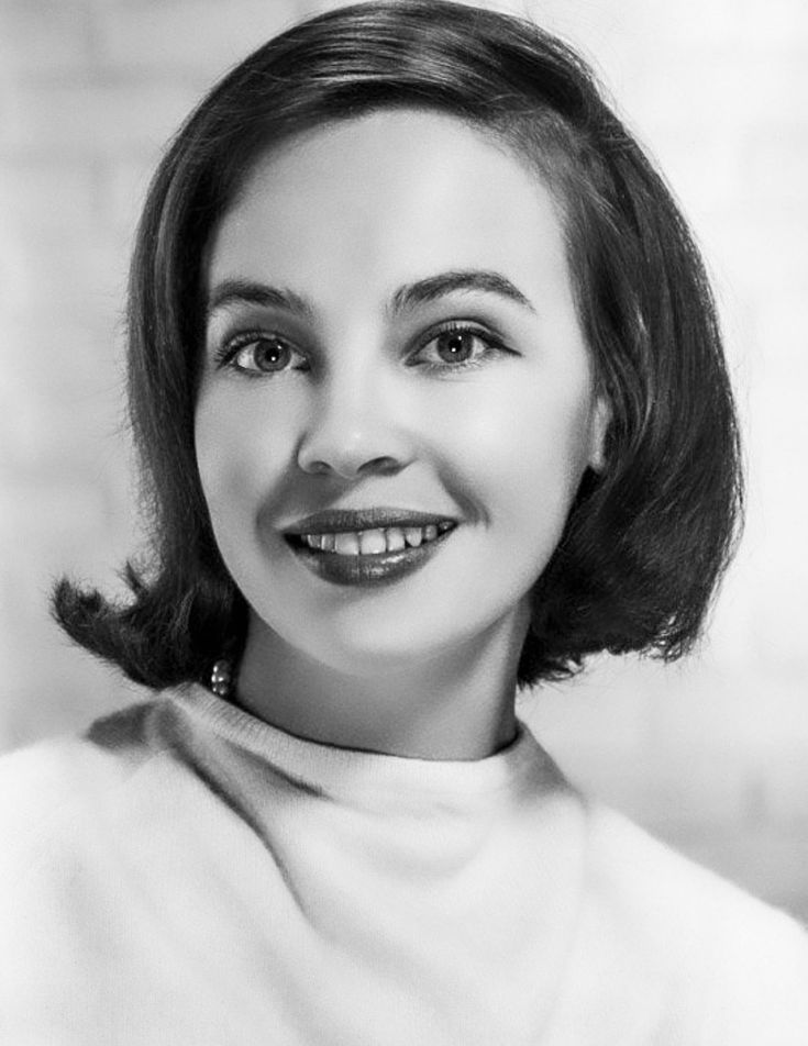  July 1, 1931. Happy 92nd Birthday to Leslie Caron. 