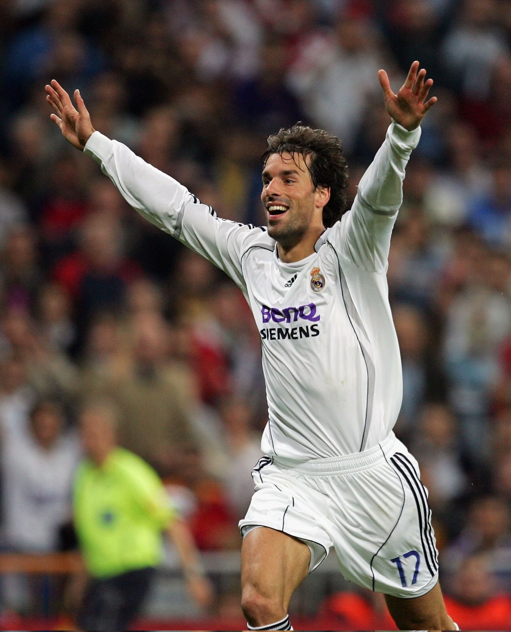 HAPPY BIRTHDAY FORMER MADRIDSTA RUUD VAN NISTELROOY!!!   