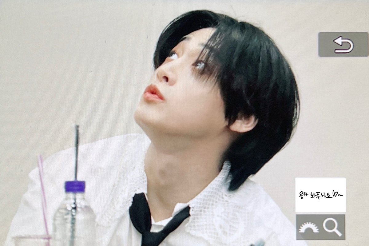 Scent_of_Black's tweet photo. 230701 점프업 대면 preview

유용하 덕질이 맛깔나는 이유

이건   용하고                                        이것도 용하임

#위아이 #WEi #유용하 #YOOYONGHA 
#용하 #YONGHA #ヨンハ 
@WEi__Official https://t.co/B9UgdPT9OV