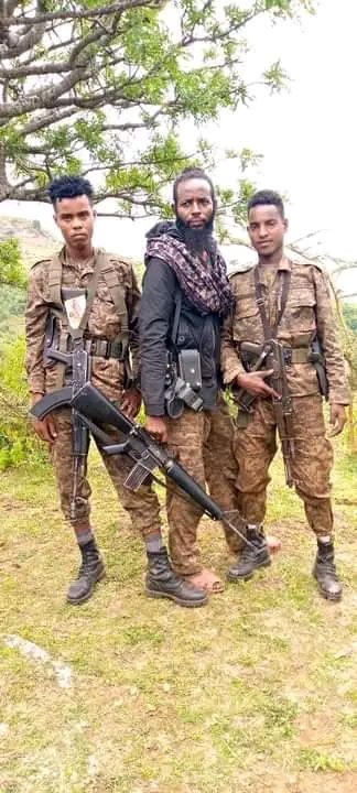 GarbiiB's tweet image. 𝗚𝘂𝗷𝗶𝗶𝗟𝘅𝗮𝗮

𝗥𝗶𝗯 𝗽𝗽 𝗴𝗮𝗻𝘂𝘂𝗻 𝗮𝗸𝗸𝗮 𝗮𝗷𝗮𝗮'𝗶𝗯𝗮𝗮𝘁𝘁𝗶 𝗪𝗕𝗢𝘁𝘁𝗶 𝘆𝗮𝗮'𝗮𝗮 𝗷𝗶𝗿𝘂!

መረጃ፦እነዚህ ከምዕራብ ጉጂ ዞን ላይ ፋሽስቱን መንግሥት በመካድ ለጀግናው ሠራዊታችን ዕጅ ሰተዋል....ይልመድባችሁ ጃለን!!!