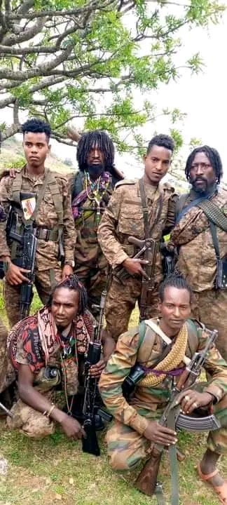 GarbiiB's tweet image. 𝗚𝘂𝗷𝗶𝗶𝗟𝘅𝗮𝗮

𝗥𝗶𝗯 𝗽𝗽 𝗴𝗮𝗻𝘂𝘂𝗻 𝗮𝗸𝗸𝗮 𝗮𝗷𝗮𝗮'𝗶𝗯𝗮𝗮𝘁𝘁𝗶 𝗪𝗕𝗢𝘁𝘁𝗶 𝘆𝗮𝗮'𝗮𝗮 𝗷𝗶𝗿𝘂!

መረጃ፦እነዚህ ከምዕራብ ጉጂ ዞን ላይ ፋሽስቱን መንግሥት በመካድ ለጀግናው ሠራዊታችን ዕጅ ሰተዋል....ይልመድባችሁ ጃለን!!!