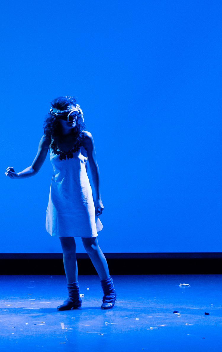 T3atroY's tweet photo. HEDDA empaca sus maletas para volar a Ciudad Juárez, Chihuahua y dar una función única, atrevida, transgresora y llena de amor en XEspacio YC.
Dirección y gestión @Mujerdesierto 
Dramaturgia e interpretación @taniaYmayren https://t.co/5bsiQif5Pk
