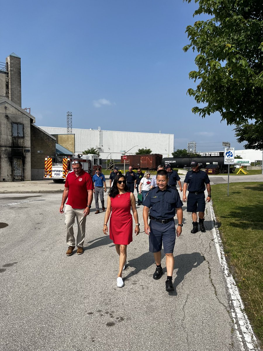 Firefighters are heroes who step up every day to keep their communities safe. This Canada Day morning, I met with <a href="/oakvillefire/">Oakville Fire Dept</a> and <a href="/oakvillepffa/">Oakville Professional Fire Fighters Assoc. L1582</a> members to say thank you, and to hear about the work they’re doing to help Oakville families stay safe!