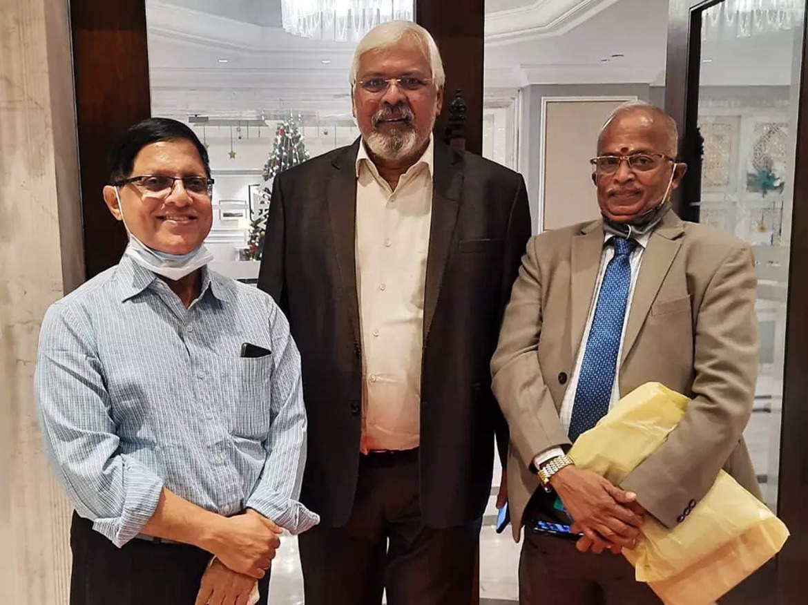 Sacked liquidator blows the lid off INR1,000 crore “cash-for-orders” scam in NCLT

economictimes.indiatimes.com/prime/corporat…