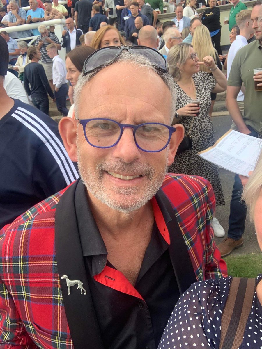 PEPPERCORNREX's tweet photo. #greyhoundderby2023 ⁦@TowcesterRaces⁩ good luck https://t.co/HunC5QA7ka