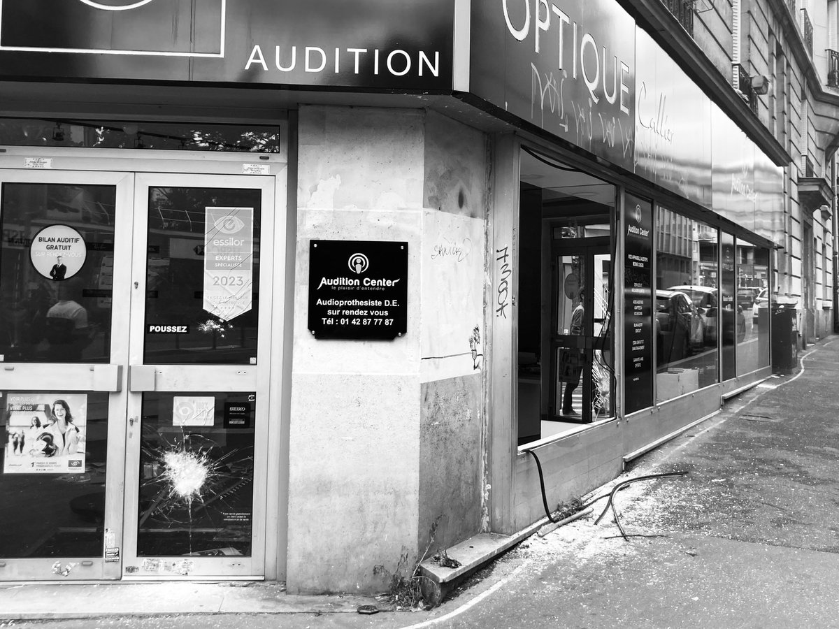 #montreuil lendemain.s
😢