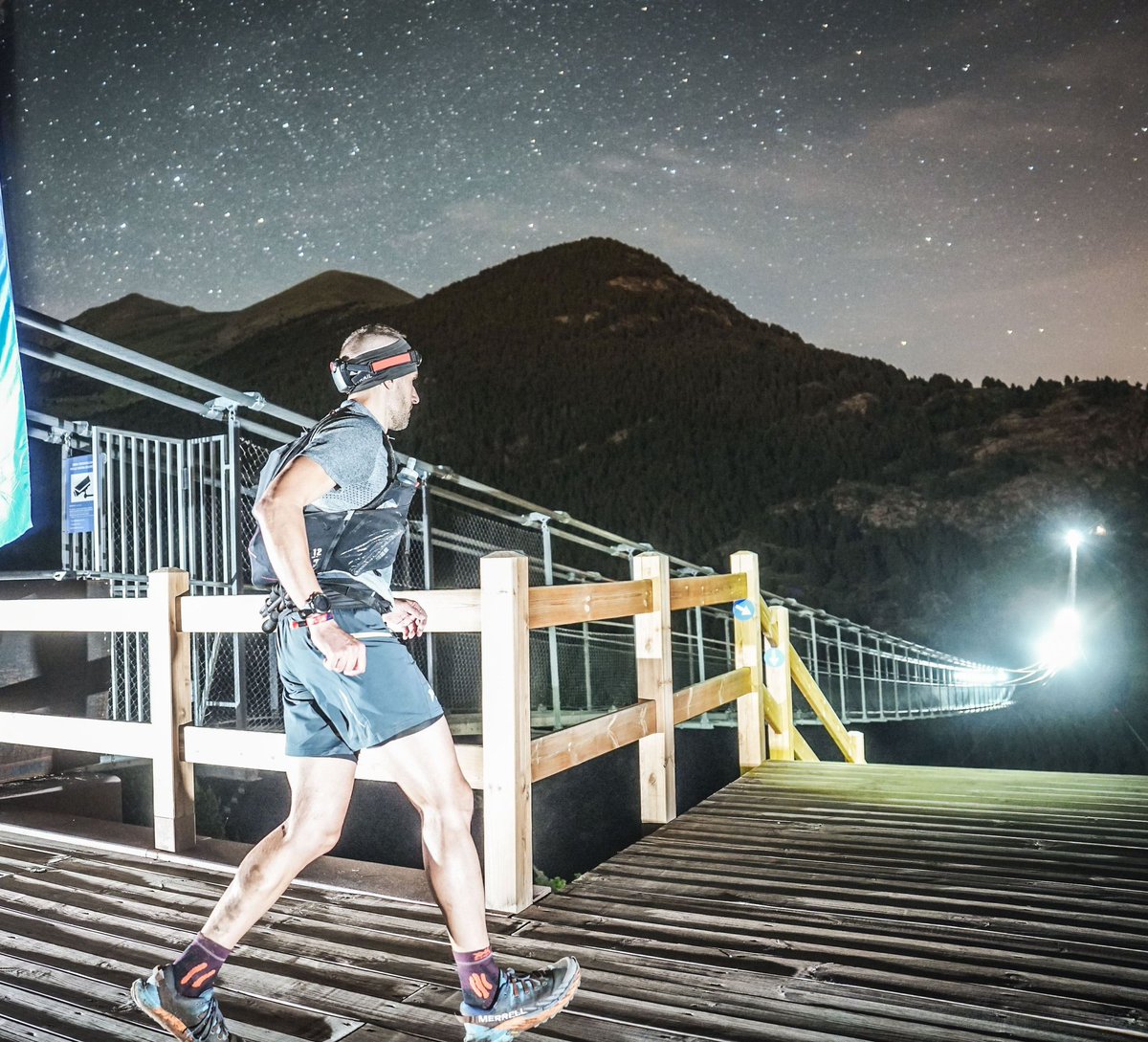 ajaenf's tweet photo. 𝟭𝗸𝗺 𝗱𝗲 𝗩é𝗿𝘁𝗶𝗴𝗼 

📍Puente Tibetano Canillo #Andorra

@trail100andorra 🇦🇩@utmbworldseries

𝗔𝗻𝘁𝗼𝗻𝗶𝗼 𝗝𝗮é𝗻 - 𝗨𝗹𝘁𝗿𝗮𝗧𝗿𝗮𝗶𝗹 
ℎ𝑡𝑡𝑝𝑠://𝑎𝑛𝑡𝑜𝑛𝑖𝑜𝑗𝑎𝑒𝑛𝑢𝑙𝑡𝑟𝑎𝑡𝑟𝑎𝑖𝑙.𝑏𝑙𝑜𝑔𝑠𝑝𝑜𝑡.𝑐𝑜𝑚

🏃‍♂️ @cimalpofficial 🍫 @HSNstore 👟  @atomsport_es https://t.co/60GzXZf4Wi
