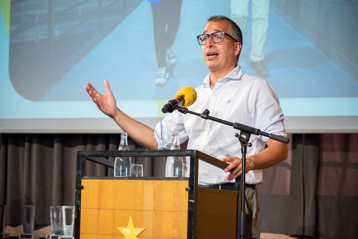 REVOLUCIÓ 4.0 tweet media