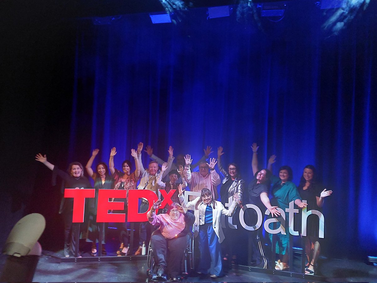 And that's a wrap👏no words can describe the emotions.THANK YOU to everyone who has made today possible, who supported me &amp; to the fantastic audience. I got so emotional when you cheered me on. Its been an amazing experience &amp; one I will never forget <a href="/TEDx/">TEDx</a> <a href="/TEDTalks/">TED Talks</a> #louthchat