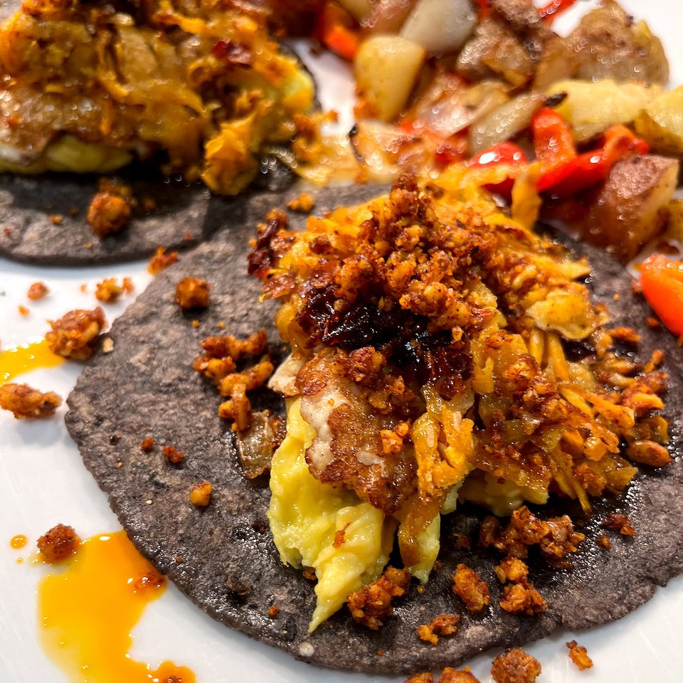 Weekend Brunch Special:
Blue corn taco. Melody Egg. Fried cheese. Sweet potato. Chili crunch. Chorizo. Walnuts. (sub mushrooms and avocado for vegan option)
#fieldandfirecafe #brunchtime #brunching #grandrapidsmichigan #melodybeefarms #fromscratch #organic #eatrealfood
