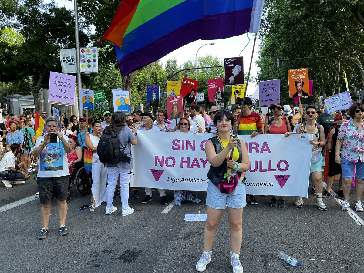 Sin orgullo no hay cultura

Vamos con <a href="/libreberkana/">Librería Berkana</a> y <a href="/LA_Lacah/">LA LACAH</a>