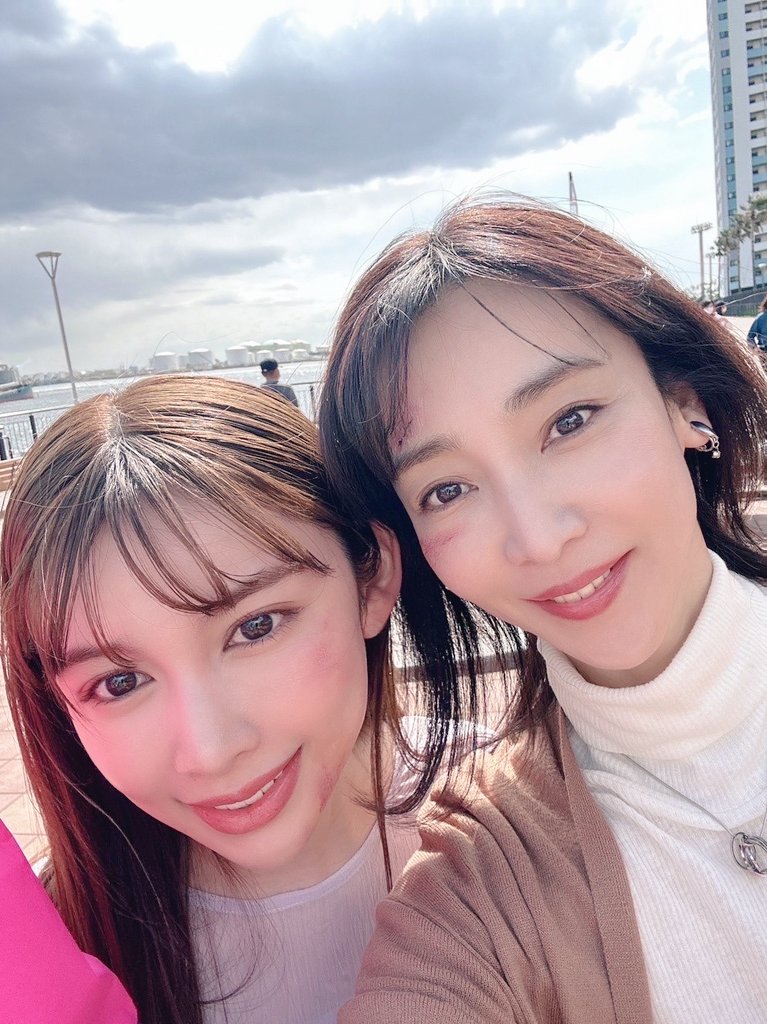 いずみさん両手で自撮りしてるの愛おしい🥺
芽衣ちゃんのインスタから💭
#稲森いずみ さん #夫婦が壊れるとき