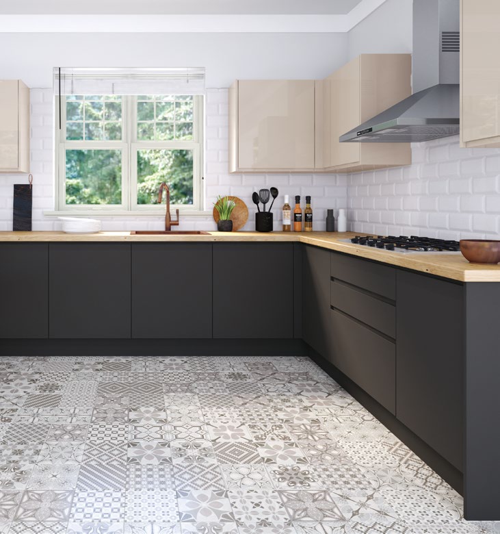 BerkshireKitch2's tweet photo. Our designers integrate practical solutions, innovative storage options, and premium materials to maximise functionality while maintaining an elegant aesthetic.
For more information, please visit https://t.co/lJCLu55iMT
#luxurykitchens #germankitchens #shakerkitchens https://t.co/0RiofbBXxH