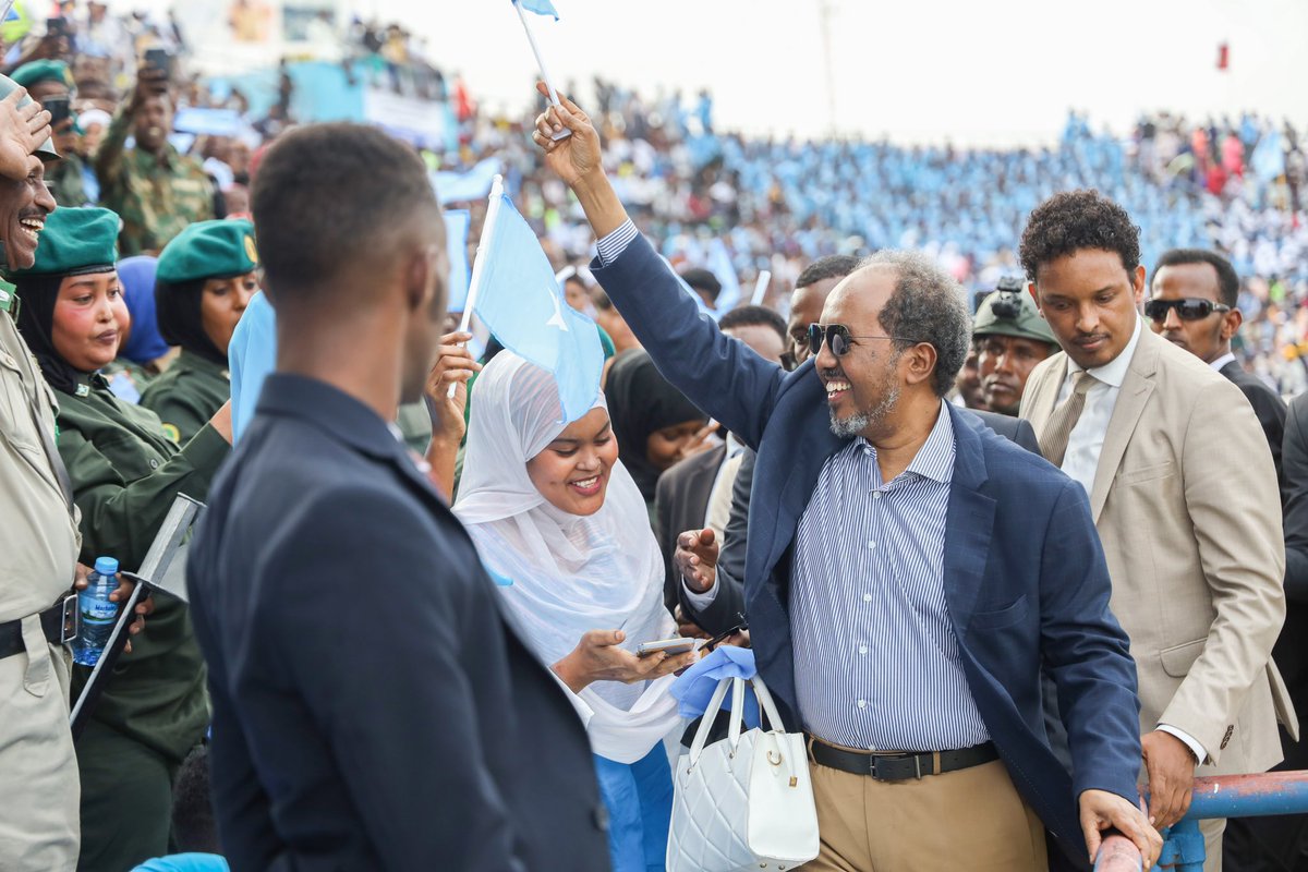 AbdikarinIsseA's tweet photo. There is no wall between the president and his people, today's monument and Mogadishu Stadium💙.
Xurmadle Dr. @HassanSMohamud 🇸🇴❤️.
#Somalia #Mogadishu #1luulyo #26jun23 https://t.co/AGMPr3Spzg