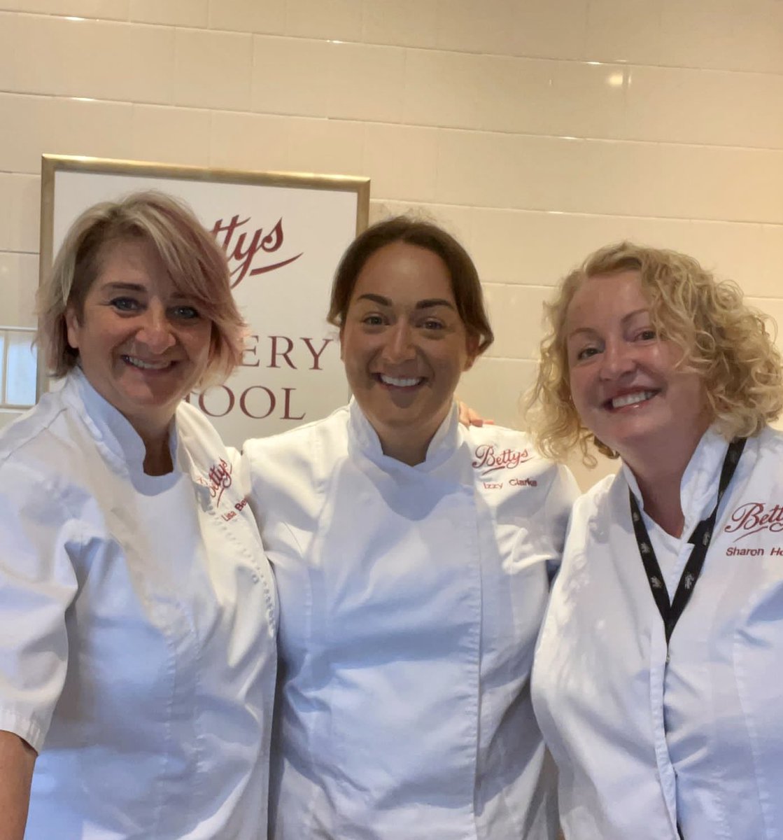 Lisa Bennison@Bettys tweet media