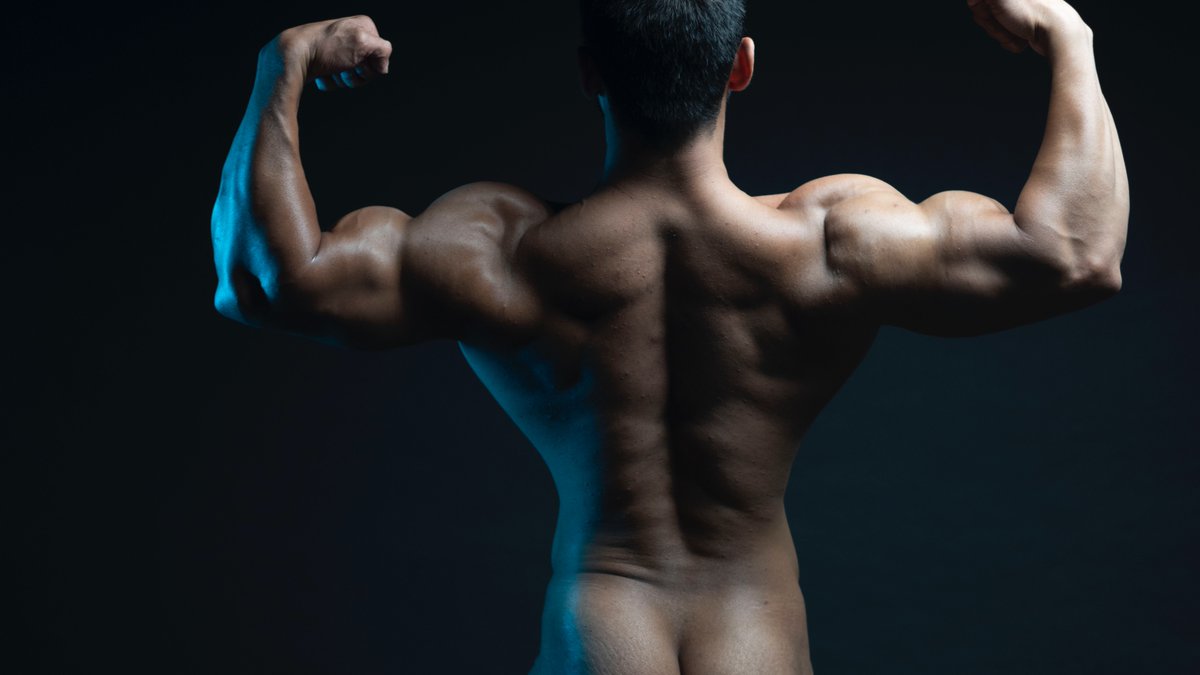 Desi Hunk 89 tweet media