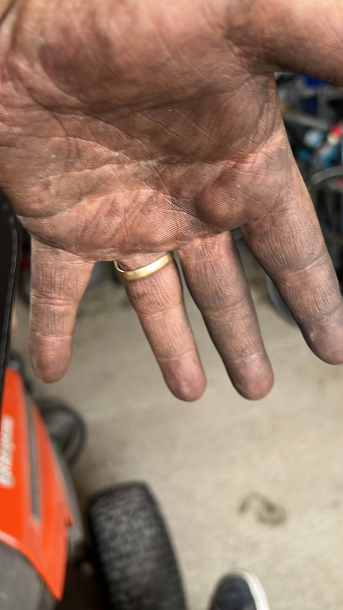 S_MPhotos's tweet photo. I now remember why my tools were retired many many moons ago. #haterepairingcars  My nephew can take it to the garage next time.😡 https://t.co/elgwz8sXHq