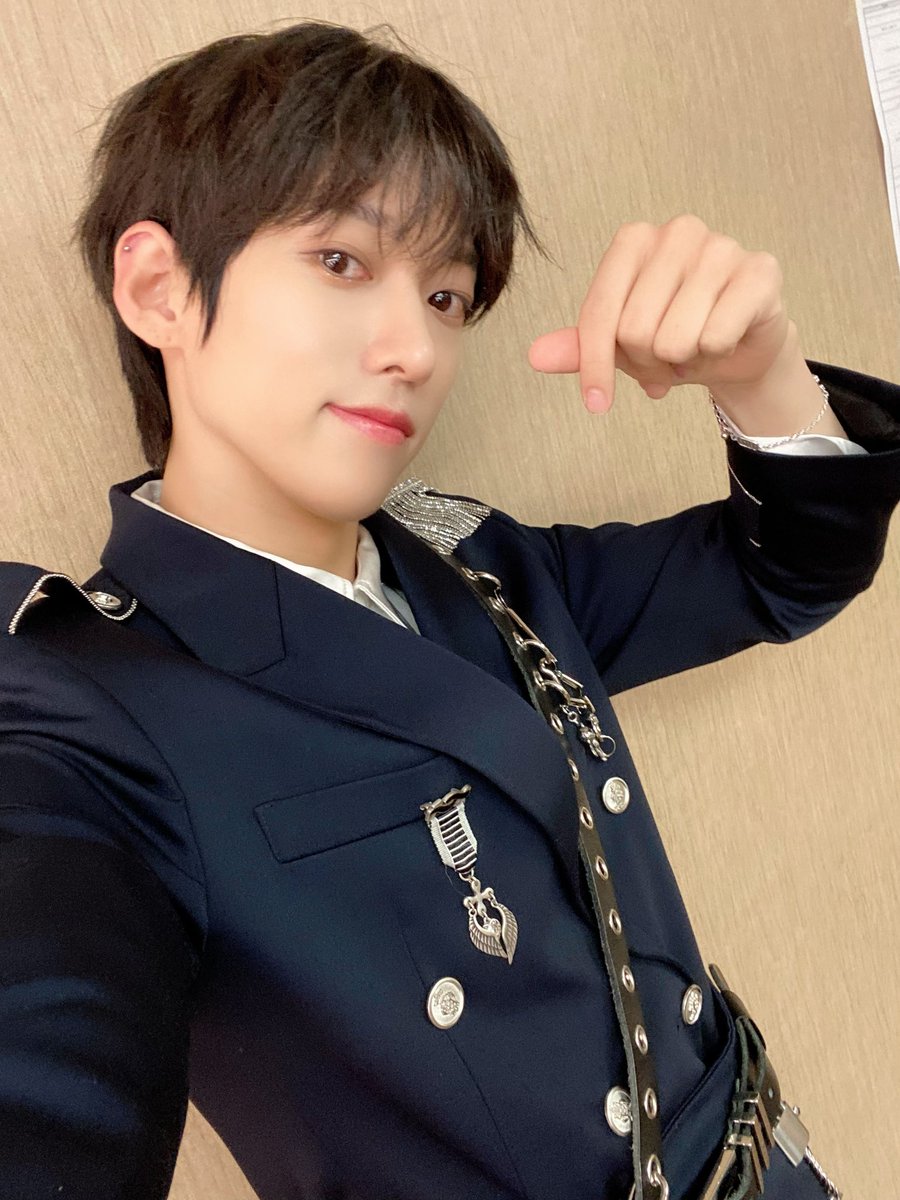 FNC_ENT's tweet photo. 2023 NA KAMDEN FANMEETING [INTRODUCTION TO NA KAMDEN] IN MACAU

마카오에서 두부단과 또 하나 추억의 한 페이지 남기고 가요💕
Wrote another page with cherishable memory with Dubudan in Macau 💕

#나캠든 #NAKAMDEN #나캠든개론 #FNC https://t.co/pcohVCrF1T