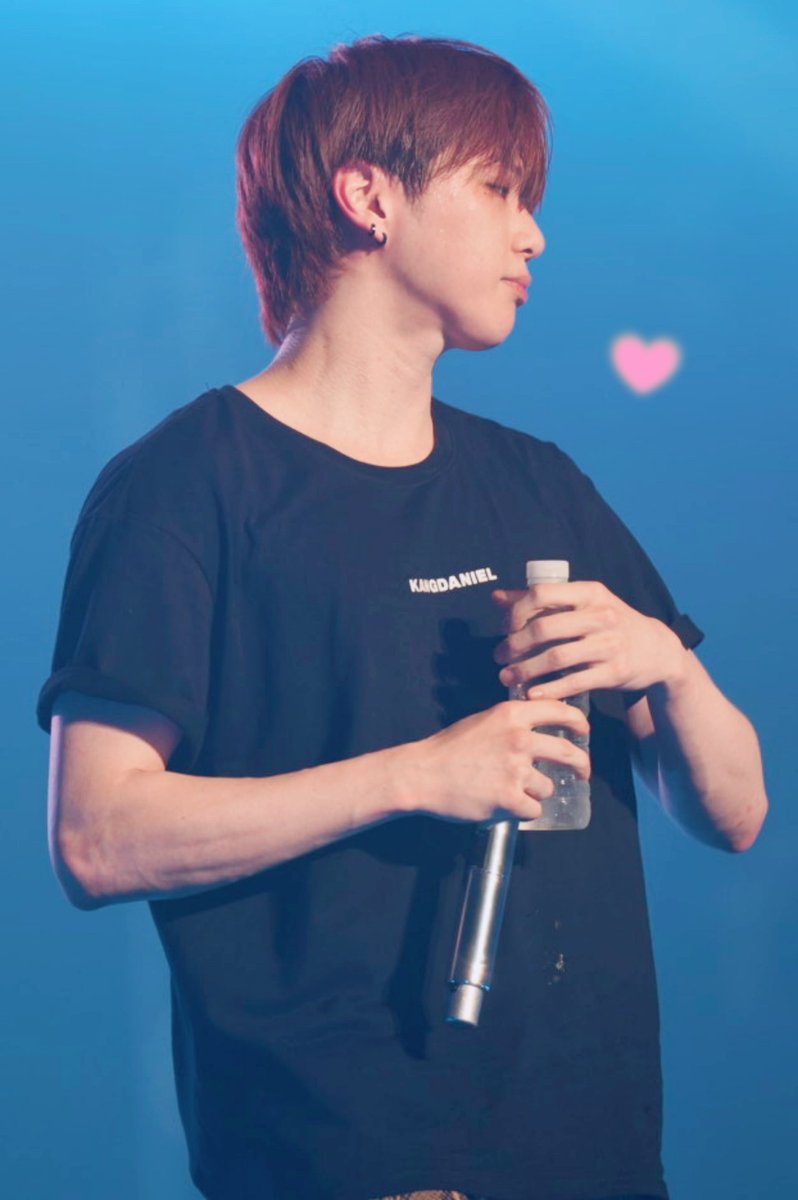 HolyBaby1210's tweet photo. 230701 
녤름

#강다니엘 #KANGDANIEL #FIRSTPARADE_ENCORE https://t.co/v1BTPkvscK