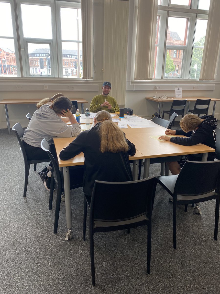 Halton Libraries tweet media