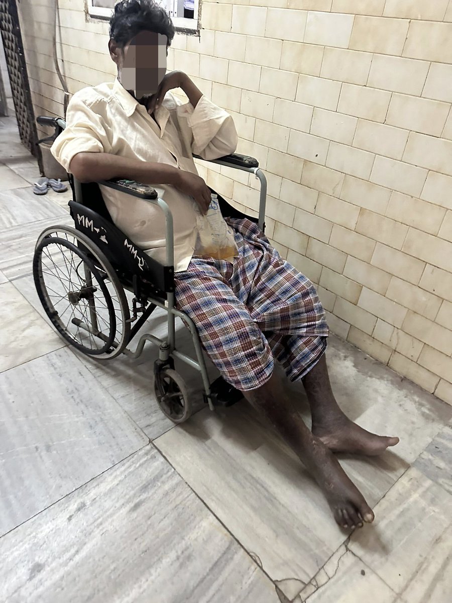 justice_for_ogh's tweet photo. Crammed wards,
struggling doctors and patients,
Heavy inflow of patients in a crumbling building,
Temporary fabrication sheds and many more.
All these problems have only one solution-
#NewBuildingForOsmaniaHospital 
@TSwithKCR @DrTamilisaiGuv @KTRBRS @V6News @BRSHarish https://t.co/OAjVHitPKu