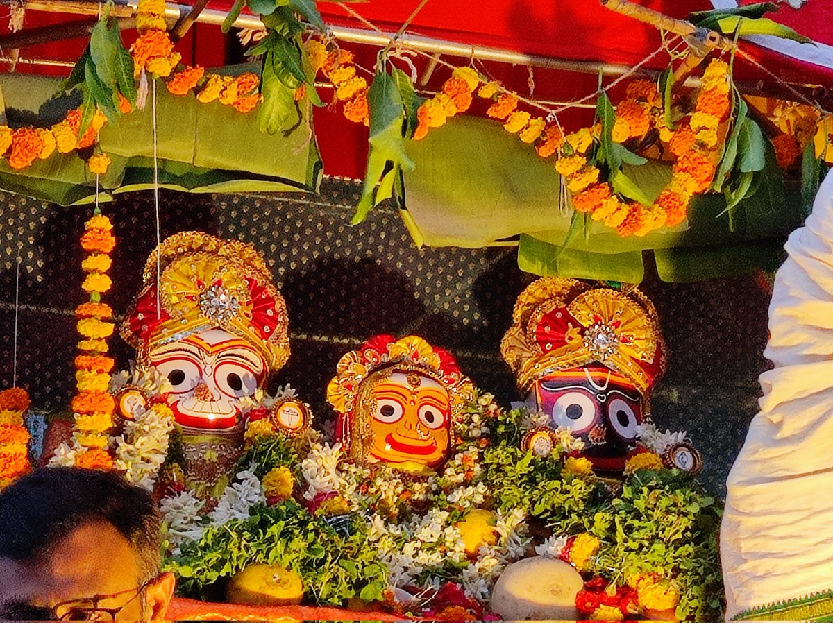 Jai Sri Krishna
Jai Jagannath
#RathYatra2023 
#JaiSriKrishna 
🙏🏾😇🙌🏾🛐