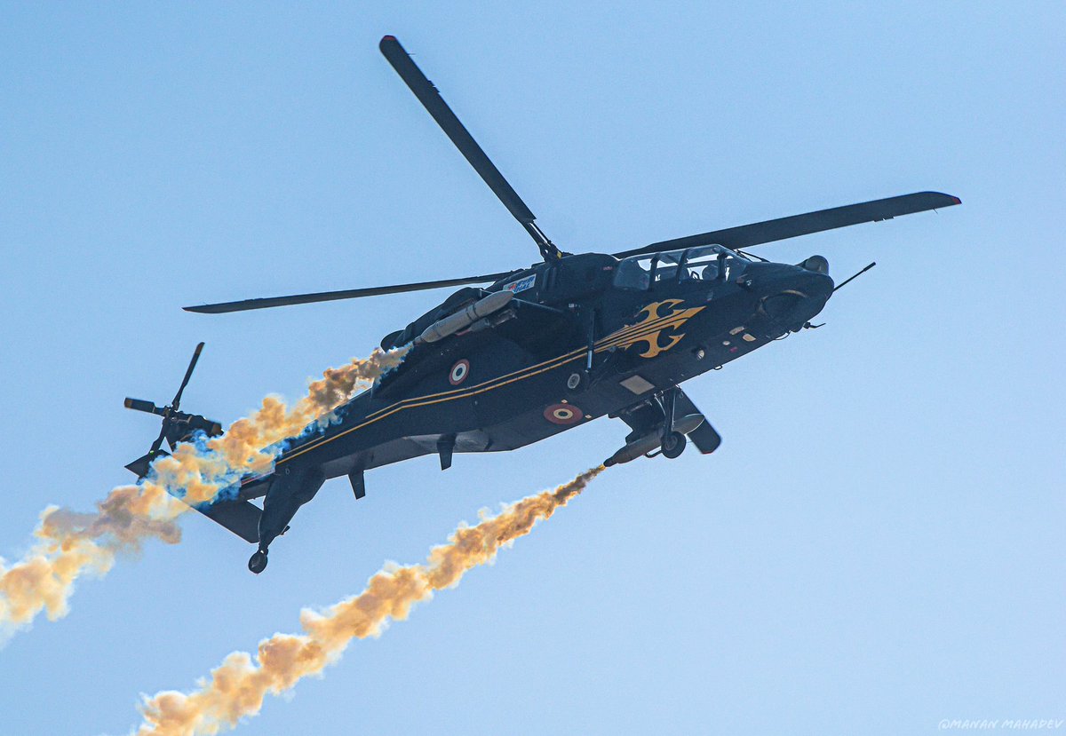 Mr_Mahadev94's tweet photo. HAL Light Combat Helicopter
Prachand
Surprisingly, there’s not much loss of detail in the photo even after being shot in adverse light conditions.
Clicked during DefExpo2020.
#hal #lightcombathelicopter #prachand #indianairforce #indianarmy #militaryaviation #defexpo2020 https://t.co/vI6BrSIuFI