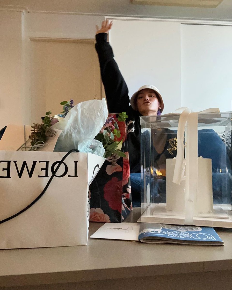 thelongflight's tweet photo. seeing taeyong happy makes me happy ♡

https://t.co/trs23ugdIW