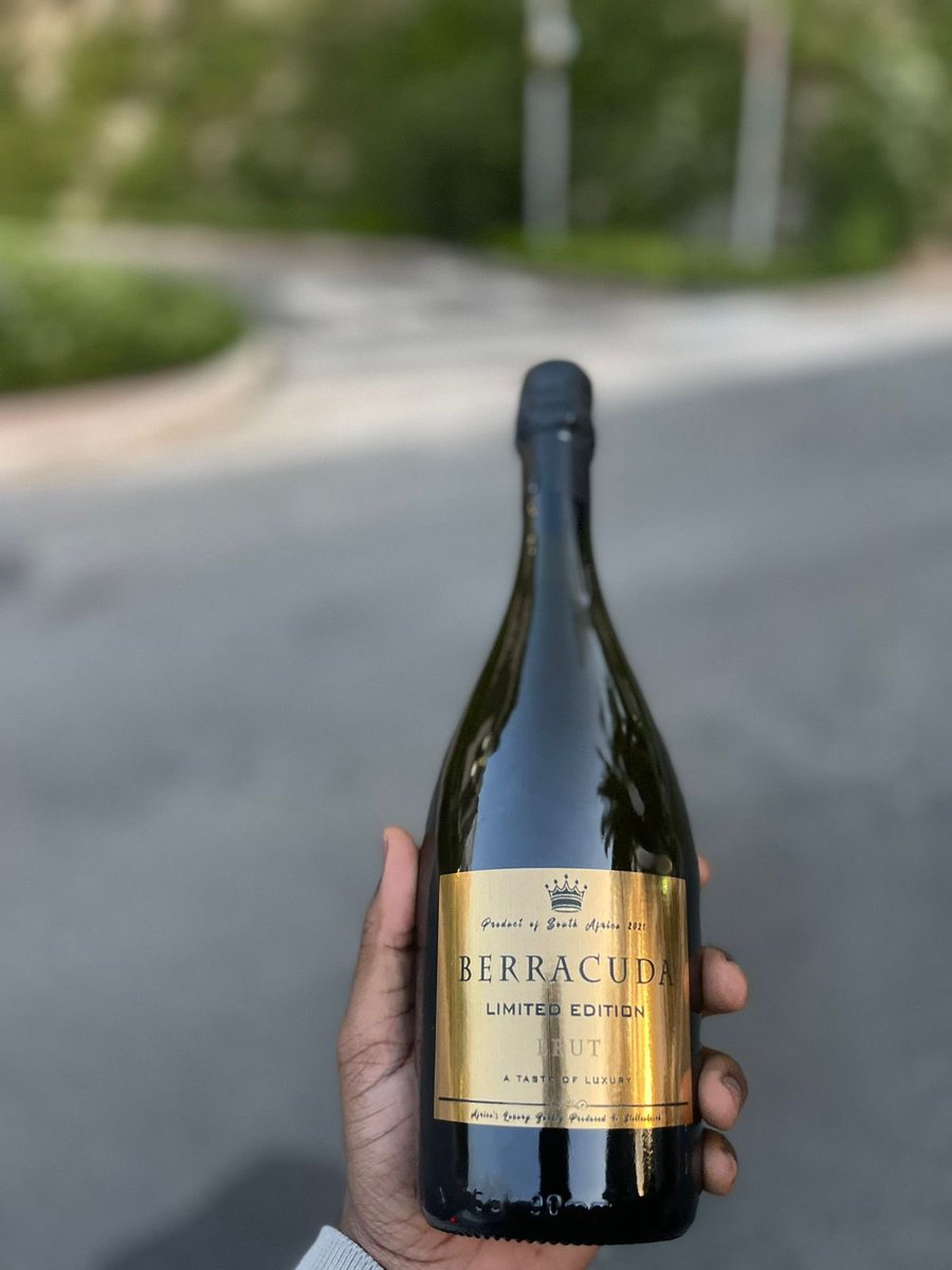 Berracuda_za's tweet photo. @theo_baloyi01 Try our premium luxury bubbly called berracuda https://t.co/wYNkXwes00