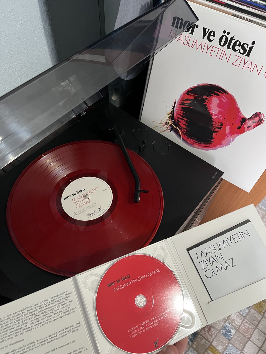 türkiyede yapilmis en iyi 10 albümden biri ve degeri asla bilinmiyo