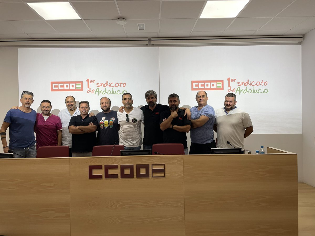 Ccoorenaultesp's tweet photo. Miguel Castro elegido Secretario General de CCOO Horse Sevilla  que junto a su equipo dirigirán el trabajo de los próximos años en la nueva entidad de horse Sevilla coordinados con @asiccoose y @Industria_CCOO enhorabuena y viva las CCOO https://t.co/4WKwuKd7Mx