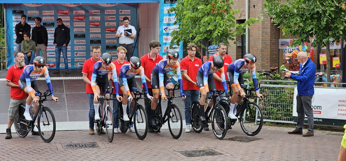 We zijn vertrokken.....<a href="/Clubcompetitie/">Clubcompetitie</a> #TTT #WielerweekendGilze