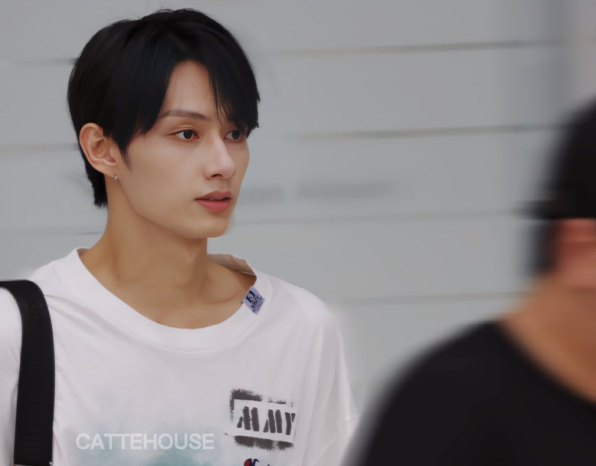 230701 ICN 도착🛬

#문준휘  #JUN  #文俊辉 #세븐틴 #SEVENTEEN
