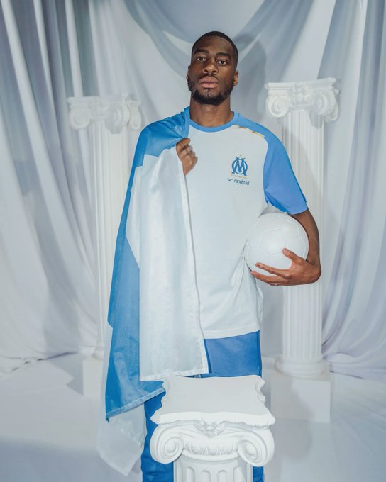 FlashcodeYT's tweet image. Geoffrey Kondogbia sous ses nouvelles couleurs. 💙
@OM_Officiel