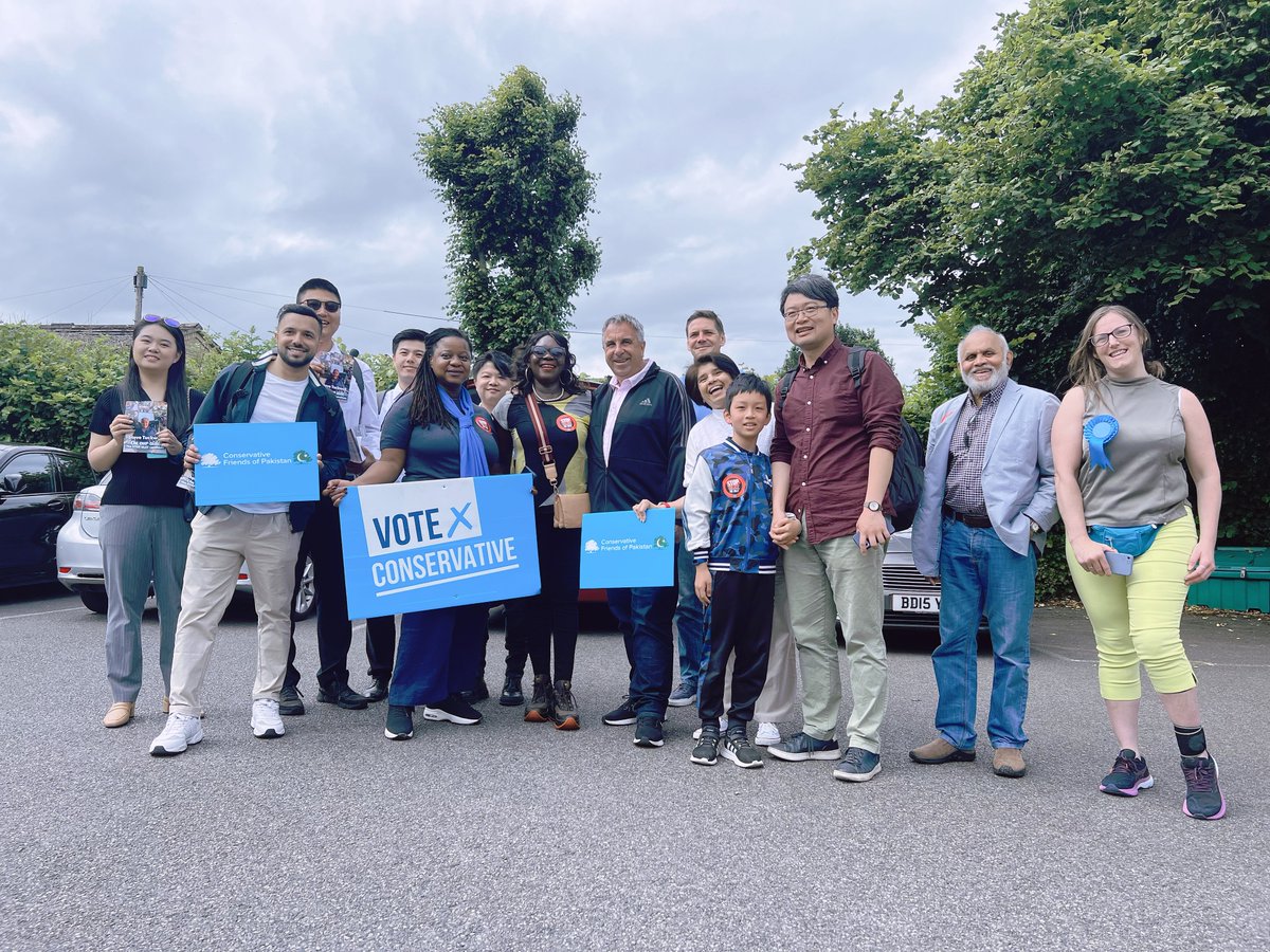 CF_Chinese's tweet image. Conservative Friends of the Chinese (#CFOC) volunteers are out and about with fellow CF groups. Campaigning for Steve Tuckwell (@tuckwell_steve) - Uxbridge &amp;amp; South Ruislip Conservative Parliamentary Candidate