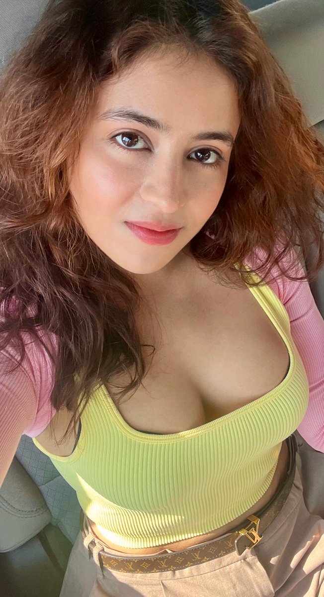 Fz9MTw2agAIbpYt?format=jpg&name=medium