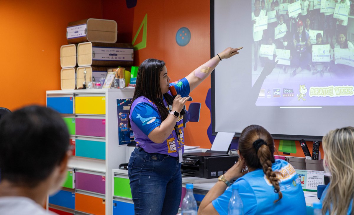 Flavianalc's tweet photo. We had the participation of 60 teachers from state schools in Manaus of(SEDUC-AM). The event, entitled "Scratch Day" of, aimed to provide educators with an opportunity to learn and immerse themselves in the world of programming and Computational Thinkin using the
@scratch https://t.co/AfwicxNNw9