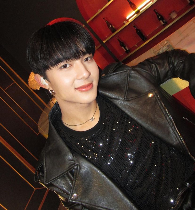 TeamSupportNNew's tweet image. — #IGNuNewUpdate  =͟͟͞♡ 
(01.07.23)

IG : cloudycon.p 
🖇️ : instagram.com/p/CuKBQSQyir-/…

เฮียนิว ทำไฟลุก😎🔥

ꔛ @CwrNew
#NuNew #NanaNu
#PasscodeAllyxNuNew